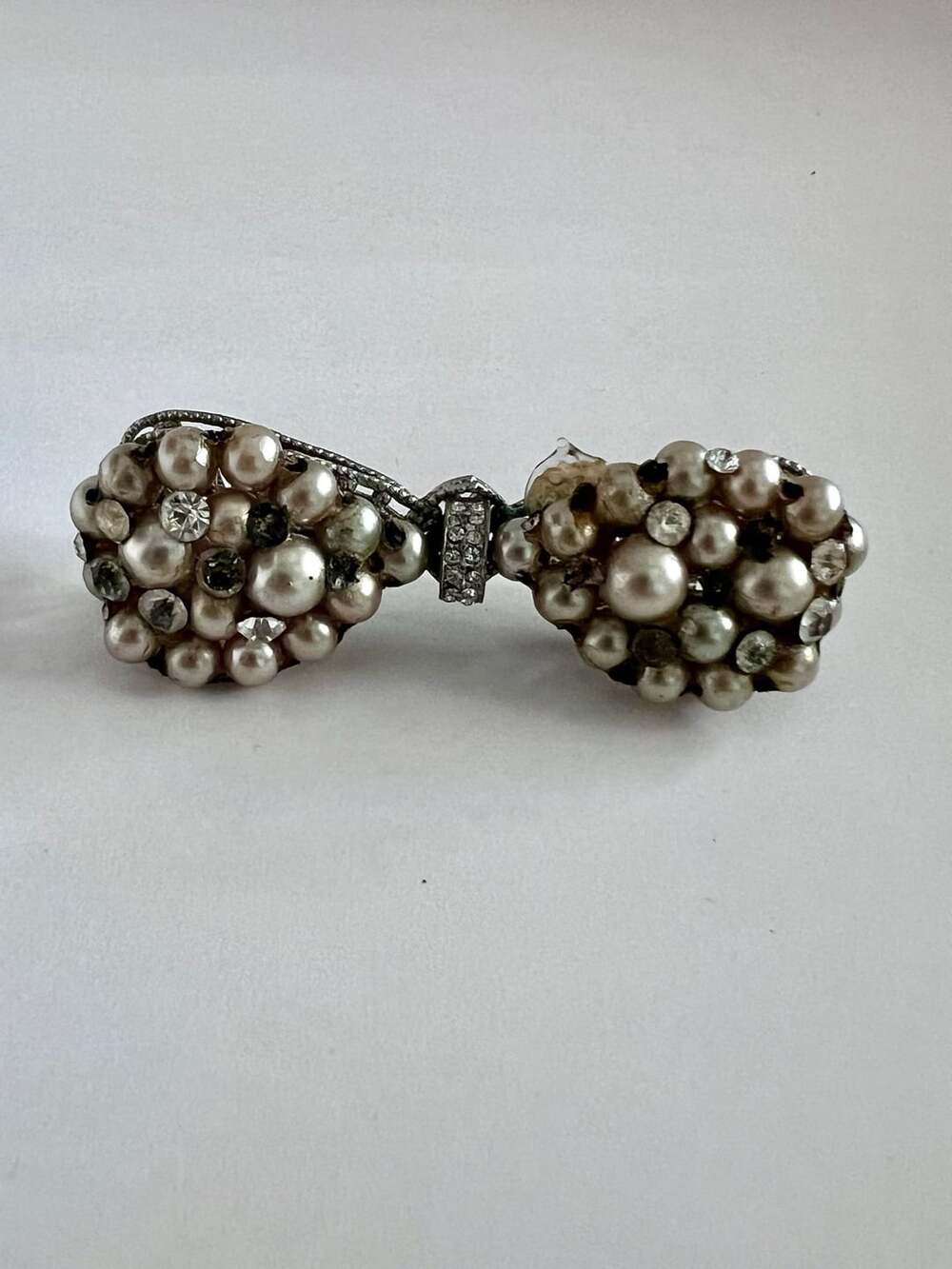 Vintage Filigree Bow Brooch Faux Pearl Rhinestone Cluster Silver
